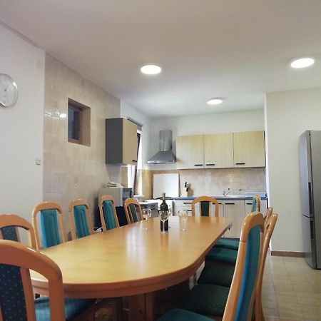 נין Apartments Ljilja מראה חיצוני תמונה